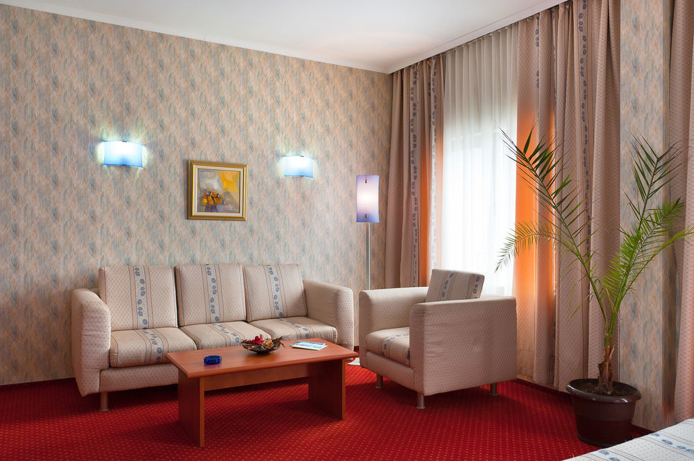 Aqua Hotel Varna Exterior foto